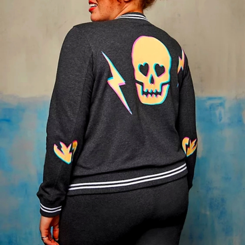 TORRID LOVESICK RELAXED BOMBER JACKET - EVERYDAY FLEECE SKULL BOLT HEATHER GREY